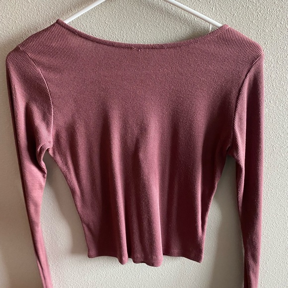 BUNDLE. PacSun Long sleeve slightly crop top with neck detail. X-small. - Picture 5 of 6